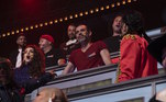 Que atire a primeira pedra quem nunca ficou bravo quando o jurado Robson Moura não levantou com alguns participantes. O compositor, maestro, cantor e produtor está no topo da lista dos especialistas mais criteriosos do Canta Comigo 5 e já deixou alguns colegas indignados com suas opiniões