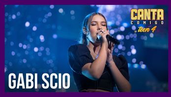 Gabi Scio embala os 100 jurados do Canta Comigo Teen 4 com música de Christina Aguilera (Antonio Chahestian/Record TV)