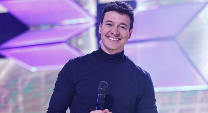 Rodrigo Faro comanda a grande final do reality musical