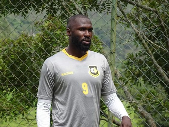 São Bernardo - Rodrigo Souza (volante)