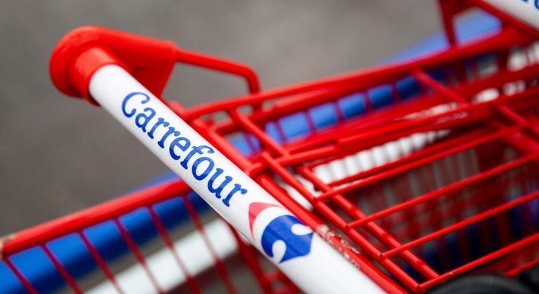 Carrefour Brasil tem prejuízo de R$ 795 milhões em 2023 e fecha