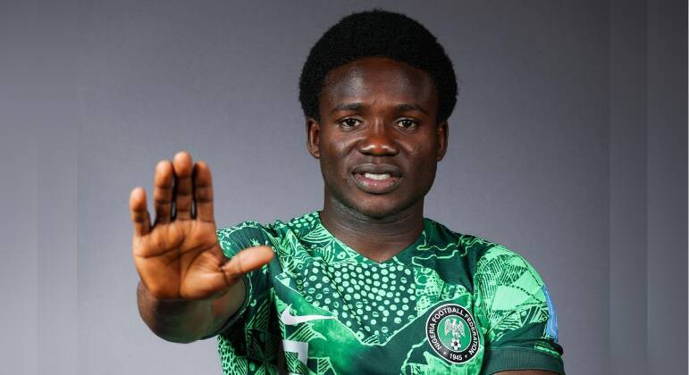 Nigeriano intensifica treinos para manter posto de jogador mais forte do  mundo, Blog Brasil Mundial FC