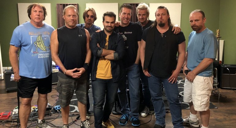 Leo Von com os integrantes de Captain Beyond no ensaio da nova formação da banda em 2018