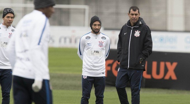 O elenco que oferece poucas opções ofensivas para Carille