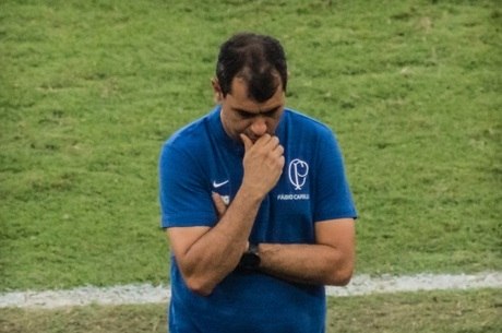 Carille deve voltar para Oriente Médio após ser demitido do Timão