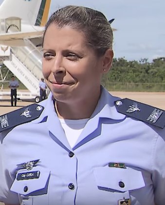 Carla Alexandre Borges, 39 anos, é uma militar nascida em Jundiaí (SP). Ela foi a primeira brasileira a pilotar um caça da FAB (2011)  e o avião presidencial (2016, com o então presidente Michel Temer a bordo). 