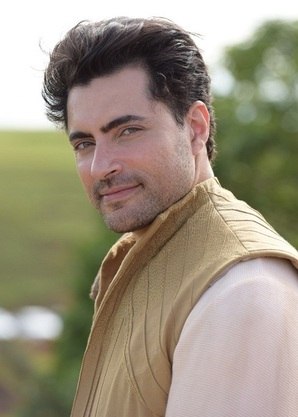 Carlo Porto em "Reis"