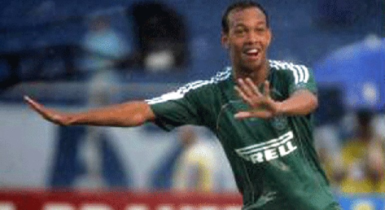 Ex-jogador de futebol, Fábio Zambiasi, morre após ser atingido por