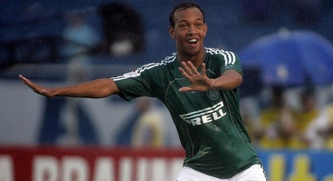 ÚLTIMA HORA: Jogador de futebol Josef Sural morre em acidente de