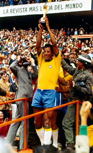 Carlos Alberto Torres era digno de ser chamado capitão. Bruno? Jamais