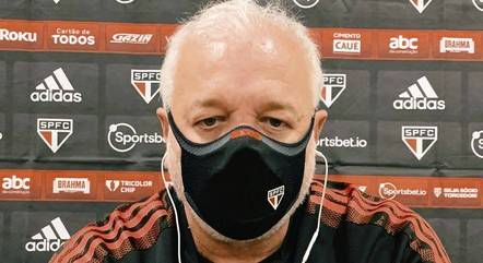 Carlos Belmonte, diretor do São Paulo, confirmou a chegada de Erick
