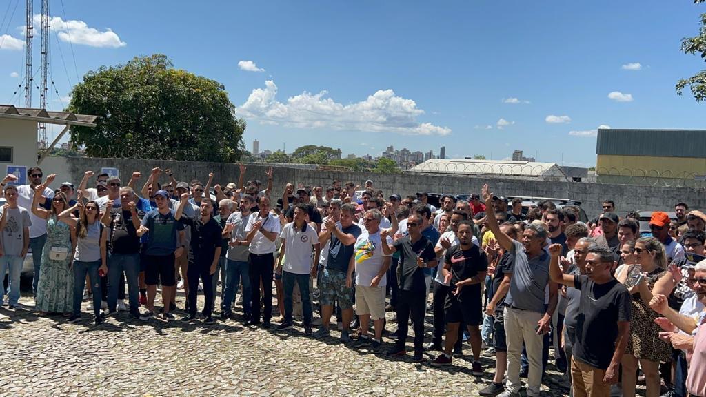 Grupo Protesta Contra Fechamento Do Aeroporto Carlos Prates Em Bh Not Cias R Minas Gerais