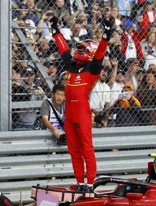 Após o início caótico no GP da Inglaterra, o espanhol Carlos Sainz (segundo piloto da Ferrari) venceu pela primeira vez em sua carreira