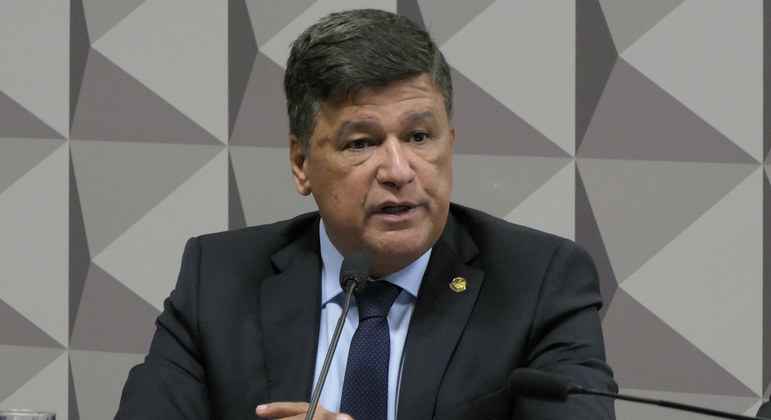 O senador Carlos Viana (PSD-MG) foi internado no início da semana para tratar da covid-19