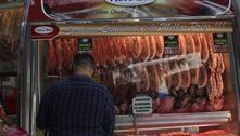 Inflação alta faz consumidor trocar carne por alimento empanado