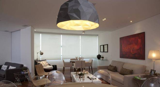 carpete de madeira sala de jantar com mesas patricia kolanian