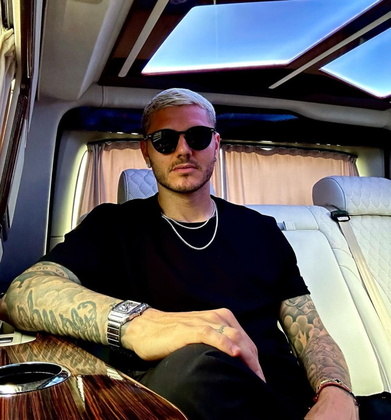 Nas redes sociais, Icardi fez questão de mostrar o novo brinquedinho nas redes socais. O carro faz parte de uma grande coleção que o atacante e a esposa, Wanda Nara, têm na garagem. A customização do Boat Tail pode demorar até quatro anos para ser finalizada pela montadora