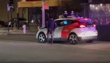 Carro autônomo acelera e 'foge' ao ser parado pela polícia nos EUA