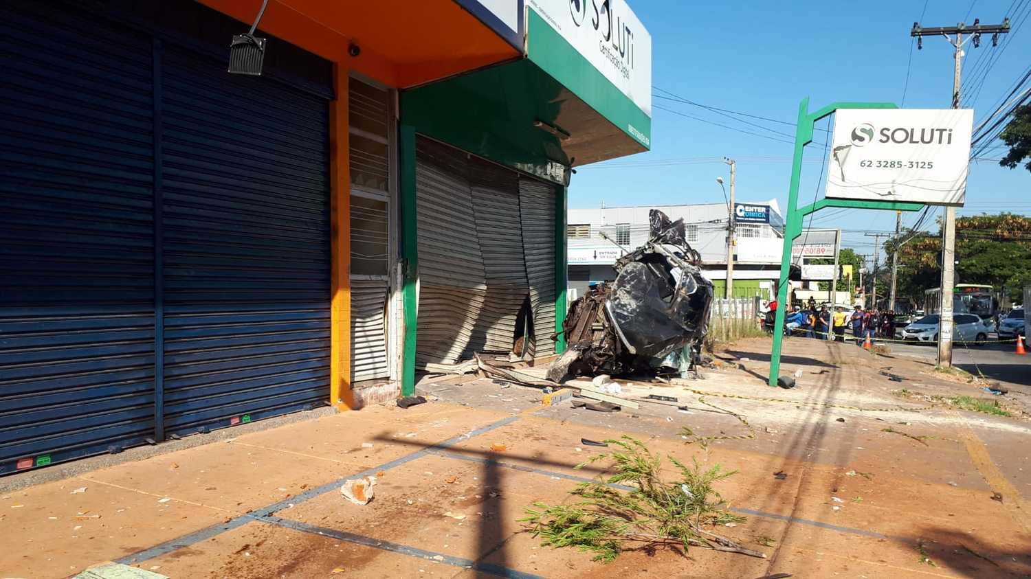 Rachas com carros turbinados terminam em acidentes e mortes - RecordTV - R7  Balanço Geral Manhã