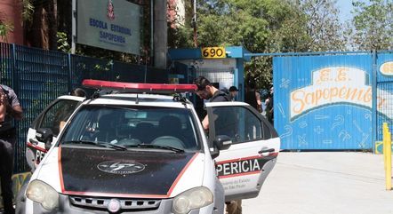 Carro da perícia chega a Escola Estadual Sapopemba