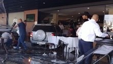 Carro invade restaurante e deixa feridos em Goiânia