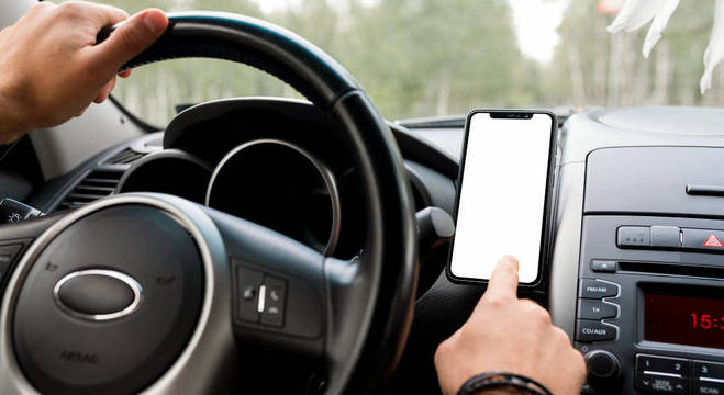 Várias horas do dia são perdidas para selecionar viagens que compensem (Freepik)