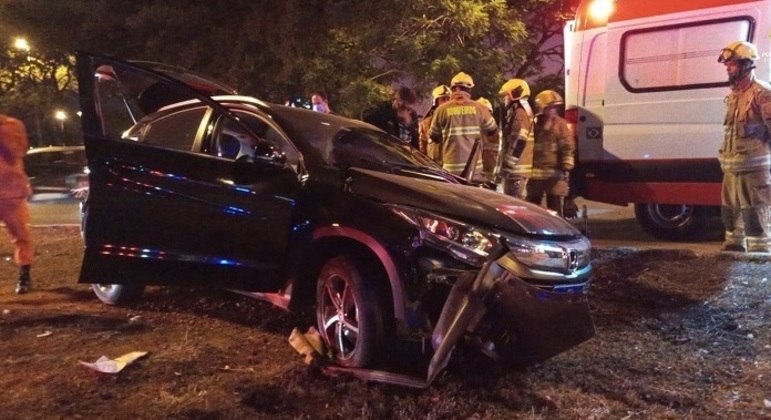 Carro usado por trio preso após furtar lojas na Asa Sul, em Brasília