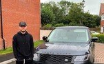 Matt Grimes, jogador do Swansea, com seu novo Range Rover Vogue, avaliado em R$ 800 mil