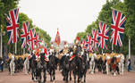 O passeio será escoltado pela guarda real e vai mobilizar praticamente toda a cidade. O percurso do Palácio de Buckingham até a Abadia de Westminster é de aproximadamente 2,5 km