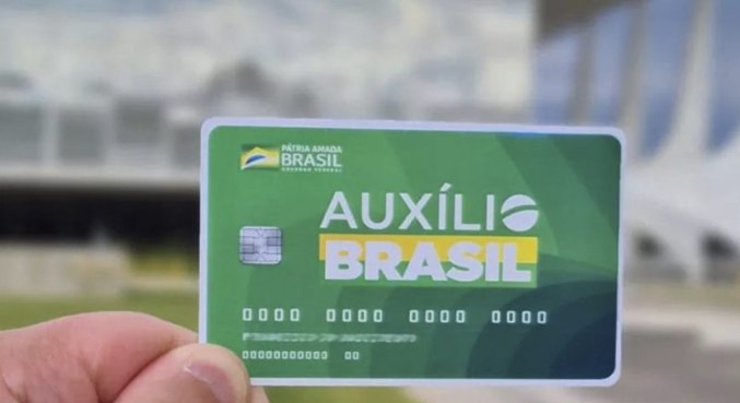 Novo cartão do Auxílio Brasil traz função débito e mais segurança —  Ministério do Desenvolvimento e Assistência Social, Família e Combate à Fome