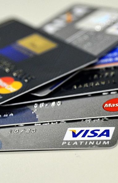 Entenda o que o limite no rotativo do cartão de crédito muda na sua vida (Marcello Casal/Agência Brasil)