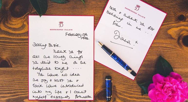 Carta escrita pela princesa Diana em papel timbrado do Palácio de Kensington