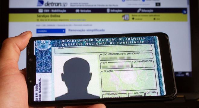 Sistema de CNH pelo celular passou a valer em abril de 2018