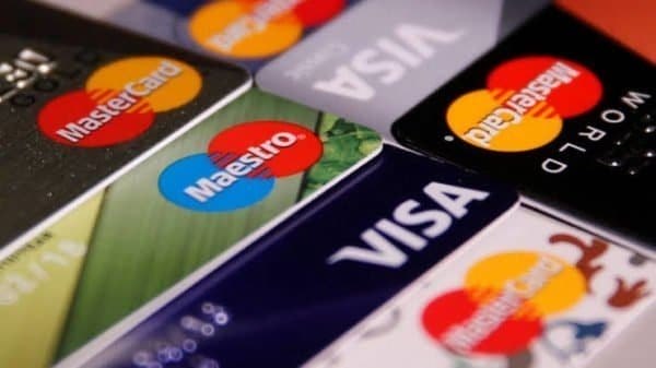 Usuários dos cartões Mastercard Black e Visa Infinite tem péssima notícia confirmada