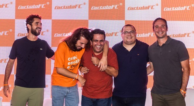 Constrangimento. Lançamento do Cartola FC sem jogadores do Palmeiras