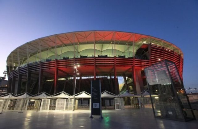 Casa do futebol baiano, a Arena Fonte Nova é de propriedade do governo da Bahia e do consórcio Odebrecht/OAS, e leva o nome da Itaipava, marca de cerveja do Grupo Petrópolis. Ulisses Dumas / Ag. BAPRESS/Divulgação