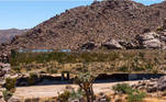 Uma 'casa invisível' avaliada em R$ 93 milhões, no meio do deserto, nos Estados Unidos, é um dos lugares mais interessantes para se visitar na Califórnia