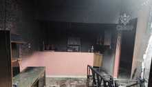 Incêndio destrói parte de casa em Planaltina; veja fotos