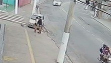 Vídeo: casal que se beijava em calçada é atropelado por motorista embriagado em SP
