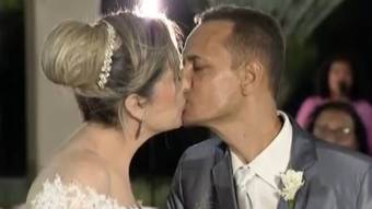 Casamento comunitário é realizado dentro de cemitério em Sabará (MG) 