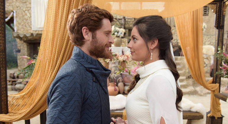 União entre o casal Davi (Cirillo Luna) e Mical (Lina Mello) foi oficializada na quinta temporada