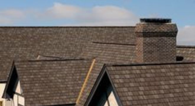 Casas com telhado shingle