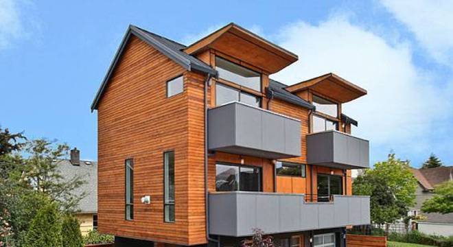 Casas de madeira com dois andares