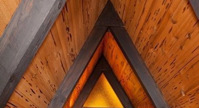 casas de madeira - parte interna de uma casa de madeira 