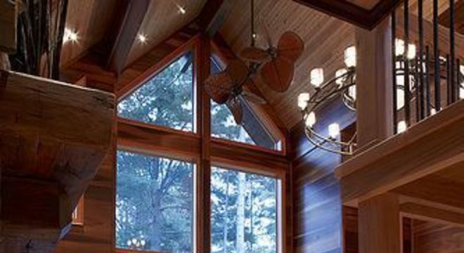 casas de madeira - sala de estar em uma casa de madeira