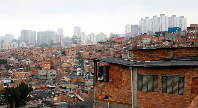 Desigualdade é um dos fatores que explicam alto uso de dinheiro em espécie no Brasil