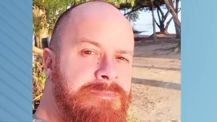 Os amigos pagaram R$ 55 e iniciaram o passeio às 19h16. Segundo depoimento de um dos participantes do passeio, Ferrugem teria colocado colete salva-vidas apenas nas mulheres. Em determinado momento, o barco deu um solavanco, o que fez com que Mikaely e Ferrugem caíssem na água. Na versão dos suspeitos, o grupo jogou uma boia para resgatá-los. Apenas Mikaely teria se segurado na boia, e Ferrugem não foi mais visto. De acordo com a polícia, os quatro jovens não conheciam a vítima