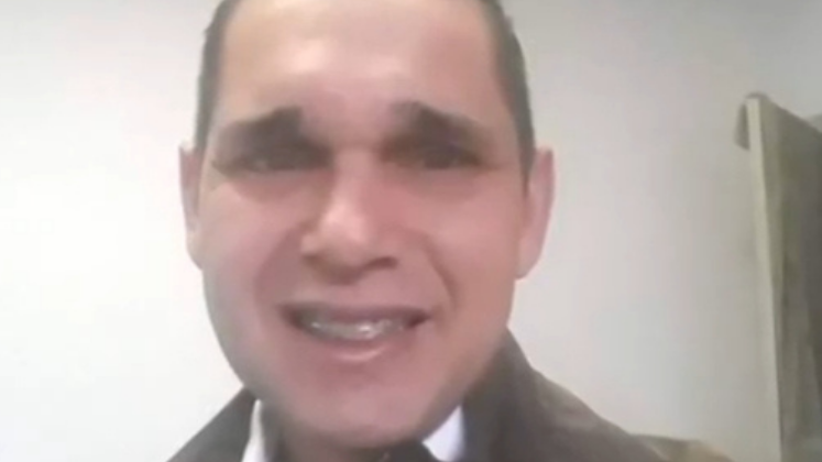 De acordo com a mãe de Lara, testemunhas afirmaram ter visto Wellington saindo da casa dele com a mesma blusa amarela que usava no dia do desaparecimento e com um martelo na mão