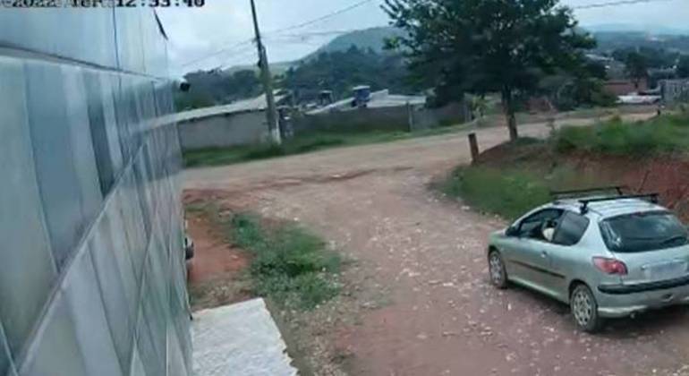 Carro visto próximo da região onde menina morreu chamou a atenção das autoridades
