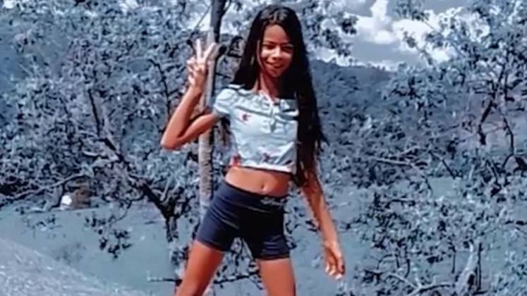 A investigação mostra que Lara morreu 12 horas depois de seu desaparecimento, o que levanta a suspeita de que ela tenha sido levada para a casa de Wellington; supostamente, o buraco que há no local seria usado para enterrá-la